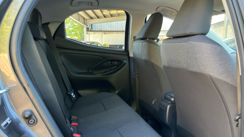 Toyota Yaris 1.5 Hybrid Design 5dr CVT Hybrid Hatchback